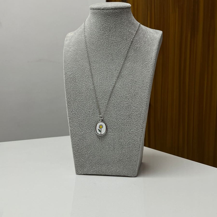 Bloom Charm Necklace – Minimal Silver Pendant with Floral Design