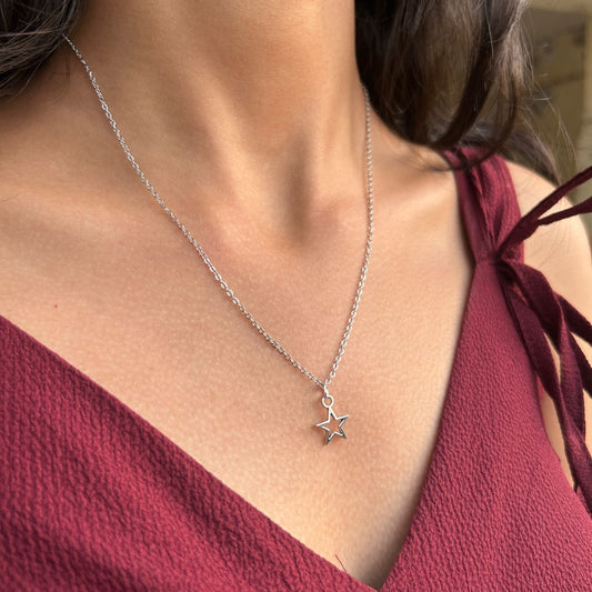 Starlit – Dainty Silver Star Necklace